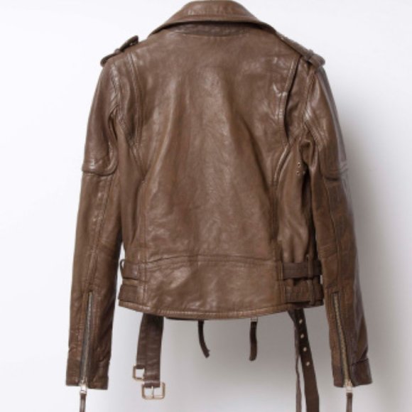 Old vegetable tanned sheepskin with zipper of suit